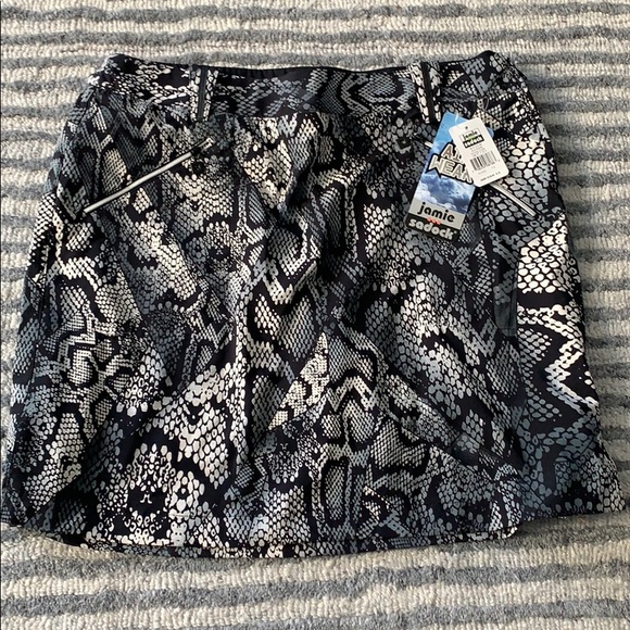 jamie sadock Tops - NWT JAMIE SADOCK WOMENS GOLF SKORT